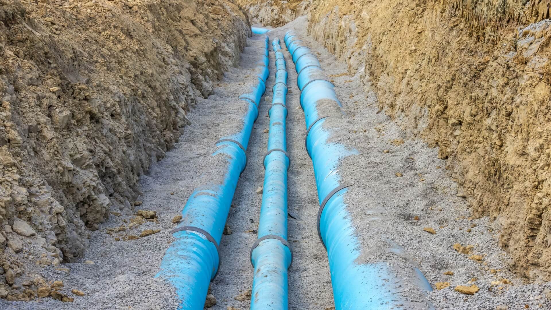 pipe relining fix bowed misaligned pipes?